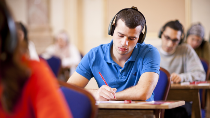 Tips làm bài thi IELTS LISTENING hiệu quả 